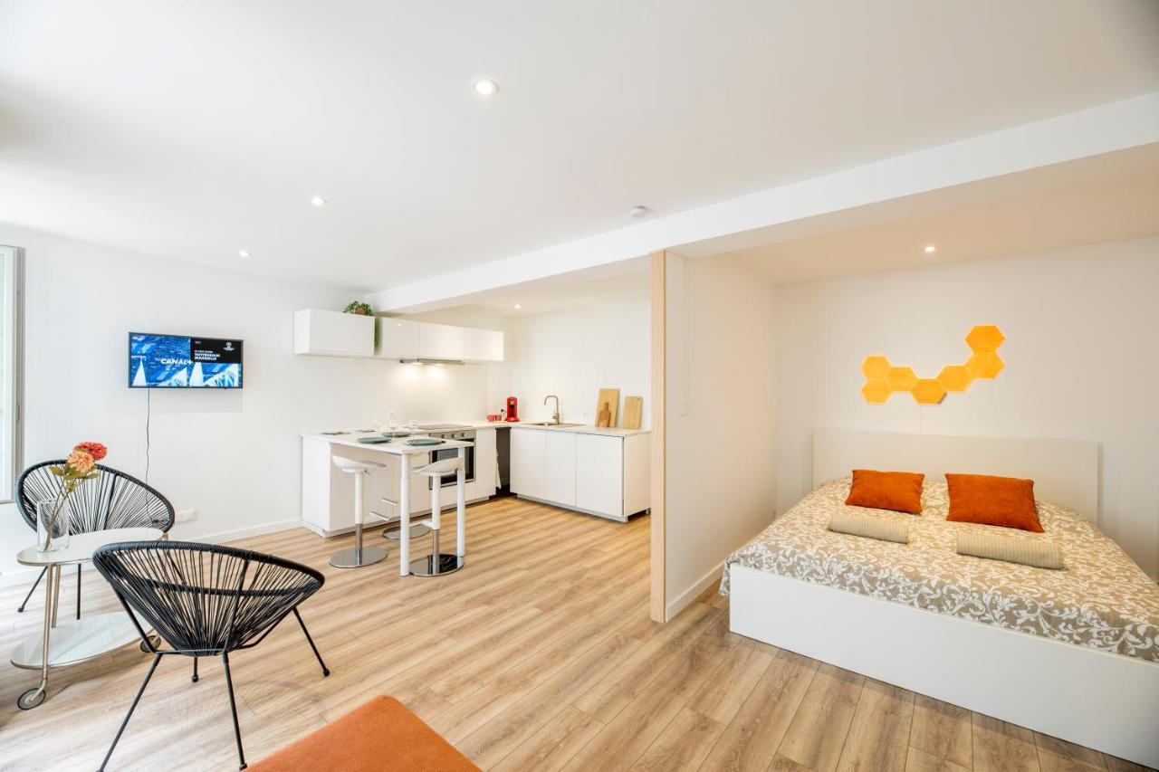 Quartier Du Chateau, Superbe Appartement Avec Parking ポー エクステリア 写真