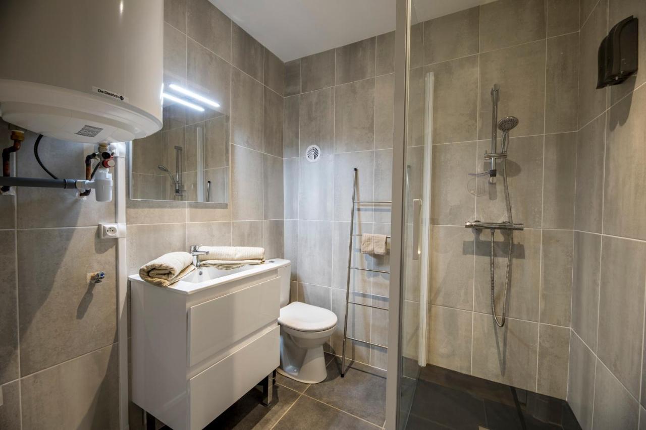 Quartier Du Chateau, Superbe Appartement Avec Parking ポー エクステリア 写真