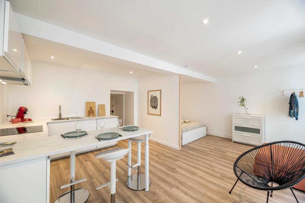 Quartier Du Chateau, Superbe Appartement Avec Parking ポー エクステリア 写真