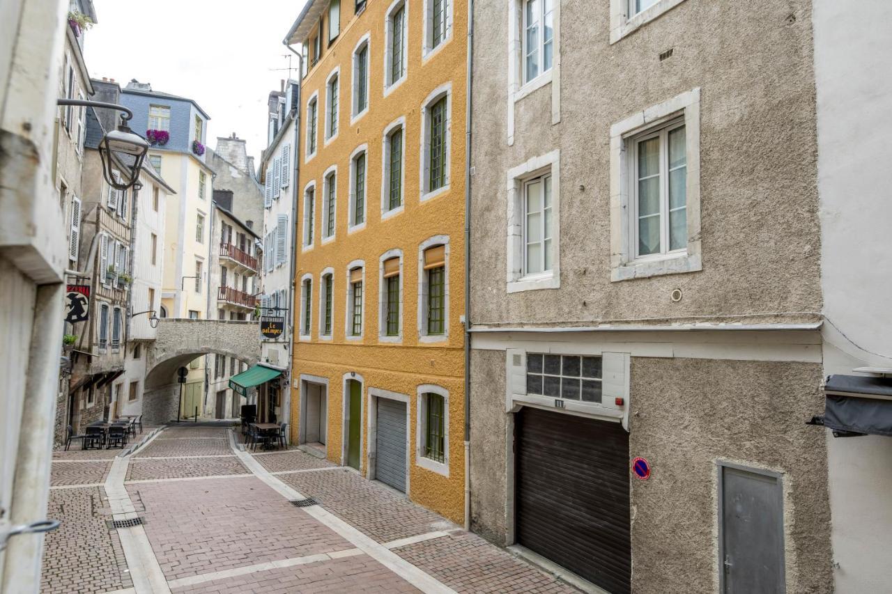 Quartier Du Chateau, Superbe Appartement Avec Parking ポー エクステリア 写真