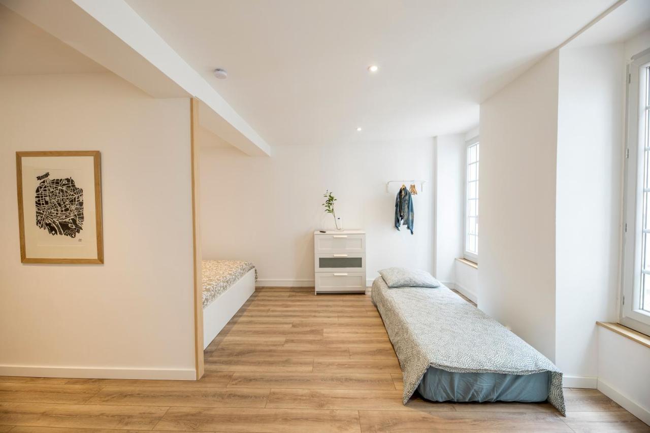 Quartier Du Chateau, Superbe Appartement Avec Parking ポー エクステリア 写真