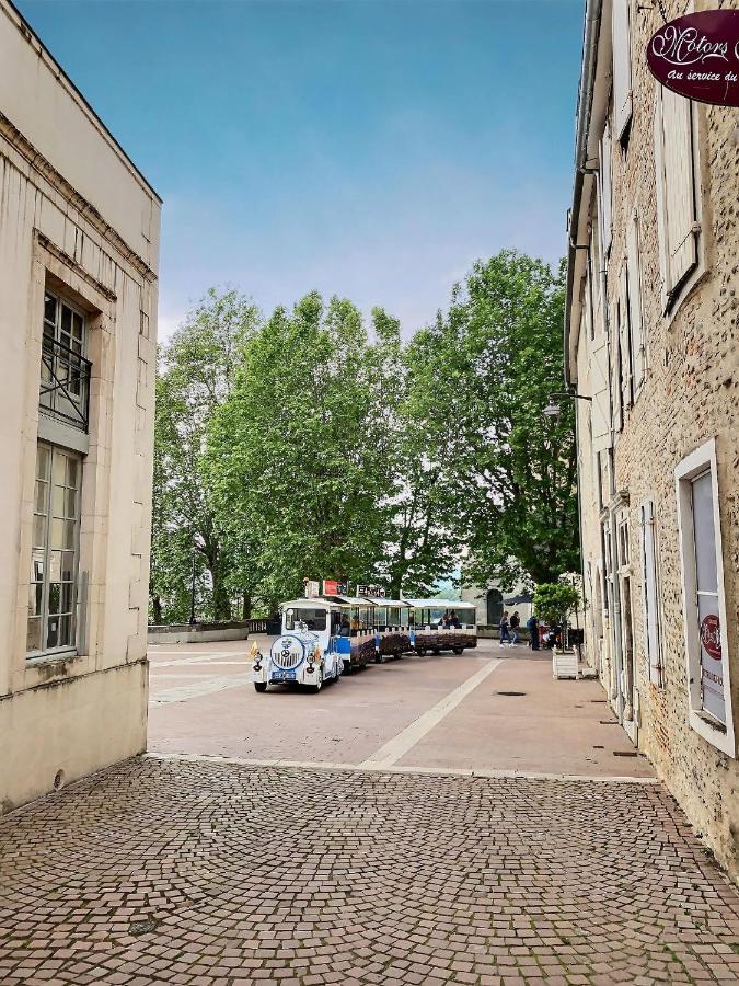 Quartier Du Chateau, Superbe Appartement Avec Parking ポー エクステリア 写真